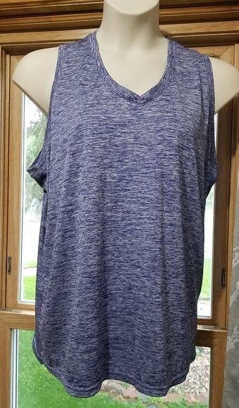 Plus size tank top - Picture 1 of 3